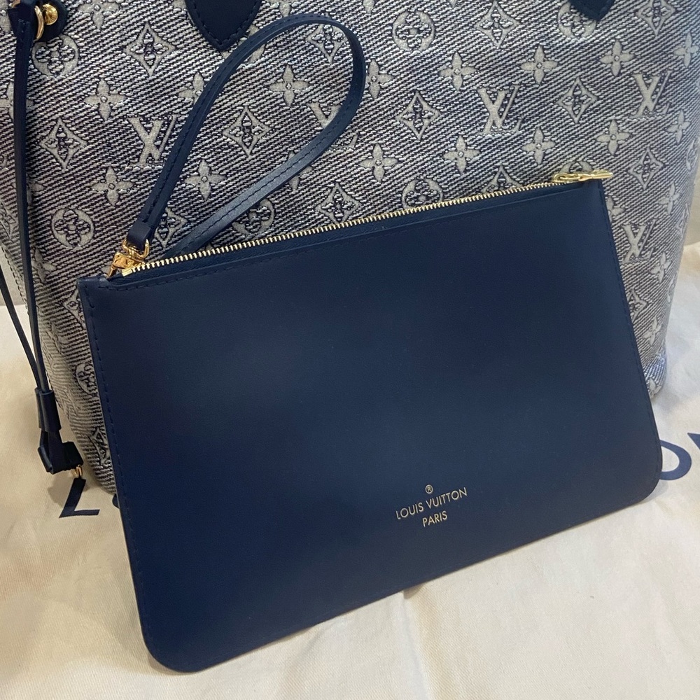 Louis Vuitton Limited Edition Monoglam Neverfull with its pouch - Picture 4 of 13